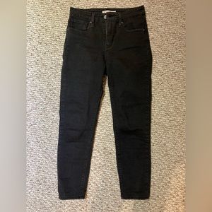 Levis 721 High Rise Skinny jeans